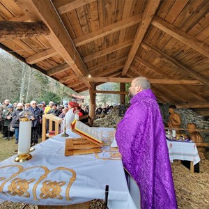 Proslavljena sveta misa na drugu nedjelju došašća kod Šumarskih jaslica na Sljemenu