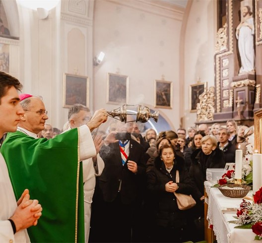 Nadbiskup Kutleša predvodio misno slavlje prvoga dana devetnice bl. Alojziju Stepincu u Krašiću