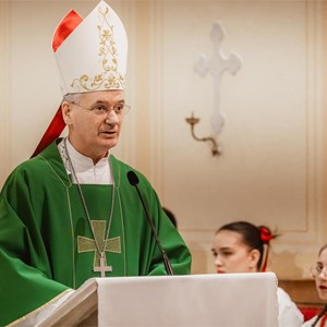Homilija nadbiskupa Kutleše na misnom slavlju prvoga dana devetnice bl. Alojziju Stepincu u Krašiću