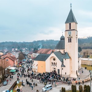 Pješaci iz Karlovačkog i Dugoreško-mrežničkog dekanata hodočastili u Krašić