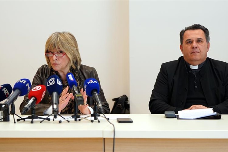 Izjava Komisije HBK-a "Iustitia et pax" o zamjenskom (surogatnom) majčinstvu