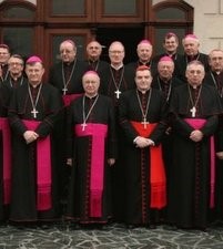 Poziv biskupa Hrvatske biskupske konferencije povodom održavanja ustavotvornog referenduma o braku