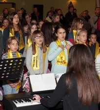 Pjesma uzdiže duh i srce k Bogu!