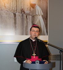 Otvorena izložba fotografija „Papa Franjo u Izraelu“