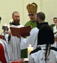 Zapaljena "luč mira" sv. Benedikta