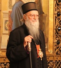 Kardinal Bozanić na pogrebnoj liturgiji i oproštaju od mitropolita Pavlovića