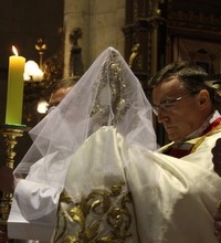 Obredi Velikoga petka u zagrebačkoj prvostolnici