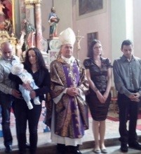 Biskup Pozaić krstio Jana, peto dijete obitelji Draganić