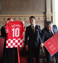 Kardinal Bozanić: "Tko želi dobro hrvatskom društvu, treba željeti i dobro hrvatskom nogometu!" 