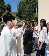 Kardinal Bozanić krizmao 47 mladih u Stubičkim Toplicama