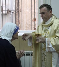 Kardinal Bozanić: „Majka Terezija pravo je svjetlo u tami ovoga svijeta“