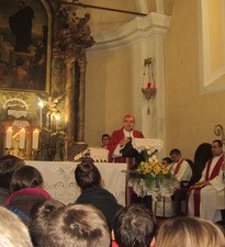Kardinal Bozanić u pastoralnom pohodu Vugrovcu