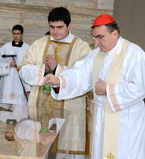 Kardinal Bozanić posvetio oltar u crkvi sv. Blaža