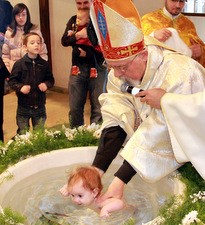 Krštenje šestog djeteta obitelji Medić