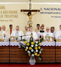 Kardinal Bozanić: Drage obitelji, hvala vam za svakodnevno svjedočenje!