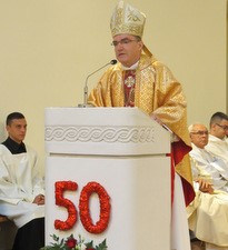 Kardinal Bozanić na proslavi 50. obljetnice župe u Retkovcu