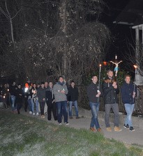 „Nosi križ i nemoj da križ nosi tebe“