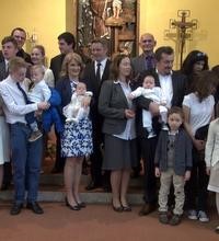 Dvostruko krštenje petog djeteta u župi sv. Josipa u Zagrebu