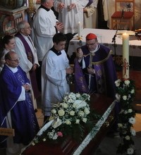 Kardinal Bozanić predvodio misu zadušnicu i sprovodni ispraćaj preminulog vlč. Mirka Borjana, belečkog župnika