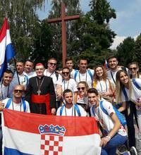 Kardinal Bozanić s hrvatskim hodočasnicima na Svjetskom susretu mladih u Krakowu