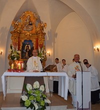 Proštenje u zavjetnoj kapelici na Rokovu perivoju