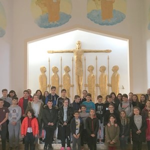 Duhovna obnova za starije osnovnoškolce u Hrnetiću i posjet vjeroučenika OŠ Josipa Pupačića iz Omiša