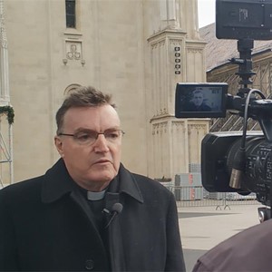 VIDEO: Poruka podrške i poziv na solidarnost kardinala Bozanića sa stradalima u potresu