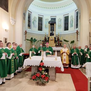 Šestoga dana devetnice u Krašiću proslavljena obljetnica biskupskog ređenja mons. Mrzljaka i mons. Košića