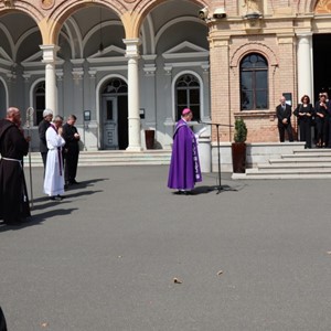 Biskup Šaško predvodio sprovodne obrede za liječnicu Simone Šandrić Gotovac na Mirogoju