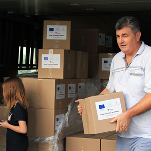 Podjela pomoći iz projekta "Caritas - ne riječima, već djelima II"