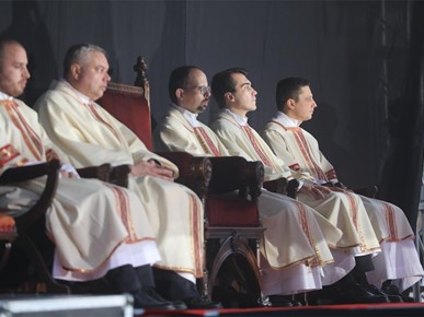 /A/2024/11/A/Nadbiskup Kutleša predvodio misno slavlje svetkovine Svih svetih na zagrebačkom groblju Mirogoj2024 (13).JPG