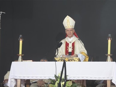 /A/2024/11/A/Nadbiskup Kutleša predvodio misno slavlje svetkovine Svih svetih na zagrebačkom groblju Mirogoj2024 (17).JPG