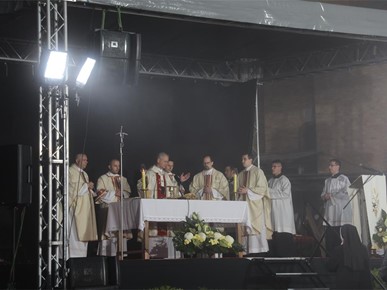 /A/2024/11/A/Nadbiskup Kutleša predvodio misno slavlje svetkovine Svih svetih na zagrebačkom groblju Mirogoj2024_1 (2).JPG