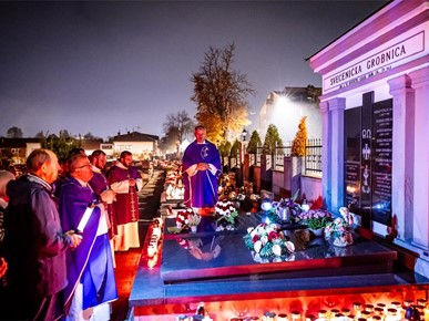 /A/2024/11/A/U Karlovcu proslavljena misa za sve župljane preminule u protekloj godini2024 (3).JPG