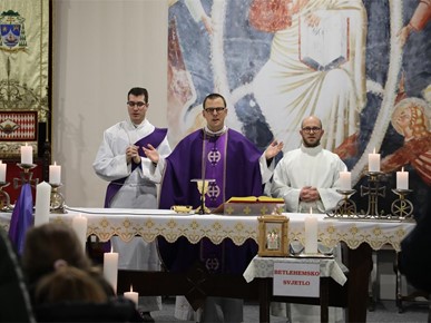 /A/2024/12/C/Betlehemsko svjetlo stiglo u Zagreb2024 (19).JPG