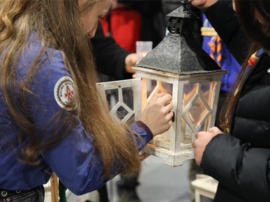 /A/2024/12/C/Betlehemsko svjetlo stiglo u Zagreb2024 (24).JPG