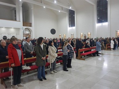 /A/2024/12/C/Biskup Martinović predvodio slavlje na blagdan sv. Nikole u zagrebačkoj Dubravi (3).jpg