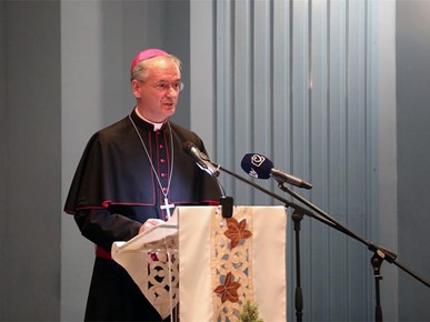 /A/2024/12/E/Predbožićni susret predstavnika crkvenih ustanova, zajednica i udruga s nadbiskupom Kutlešom2024 (13).JPG