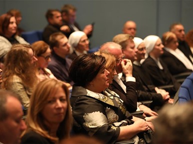 /A/2024/12/E/Predbožićni susret predstavnika crkvenih ustanova, zajednica i udruga s nadbiskupom Kutlešom2024 (16).JPG