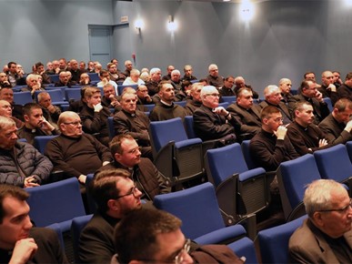 /A/2024/12/E/Predbožićni susret svećenika, redovnika i đakona s nadbiskupom Kutlešom (3).JPG