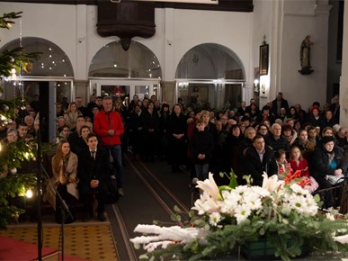 /A/2024/12/F/KONCERT 3.jpg