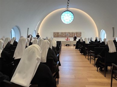 /A/2024/12/F/Kardinal Bozanić pohodio Kuću maticu sestara milosrdnica u Zagrebu2024 (1).jpeg