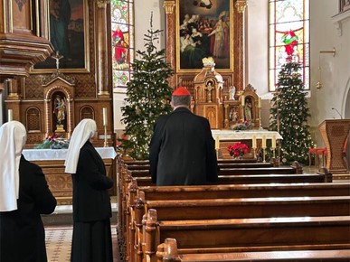 /A/2024/12/F/Kardinal Bozanić pohodio Kuću maticu sestara milosrdnica u Zagrebu2024 (2).jpeg