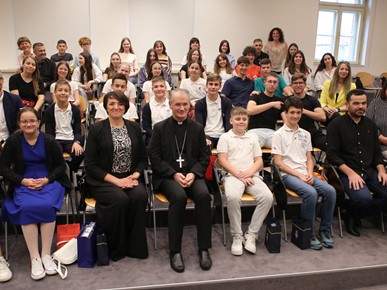 /A/2024/6/A/240603 Nadbiskup i vjeroučenici (13).JPG