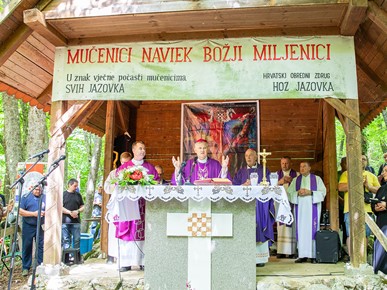 /A/2024/6/F/Jazovka 2024_biskup Košić (7).jpg