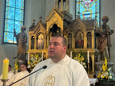 /A/2024/7/A/Vlč. Antonio Štengl proslavio mladu misu u Župi sv. Anastazije u Samoboru2024 (2).jpg