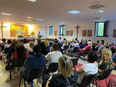 /A/2024/7/A/​Duhovne vježbe na Plitvicama za vjeroučitelje Zagrebačke nadbiskupije (2).jpg