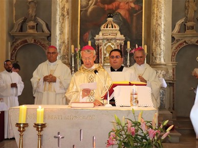 /A/2024/7/B/Biskup Ivan Milovan proslavio dijamantni svećenički jubilej (14).JPG