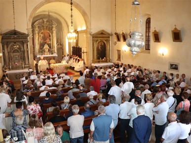 /A/2024/7/B/Biskup Ivan Milovan proslavio dijamantni svećenički jubilej (9).JPG