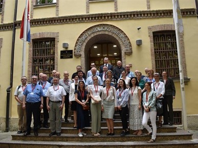 /A/2024/7/B/HKS posjetili profesori teologije iz Austrije, Njemačke, Poljske, Slovačke, Mađarske i Ukrajine (4).jpg